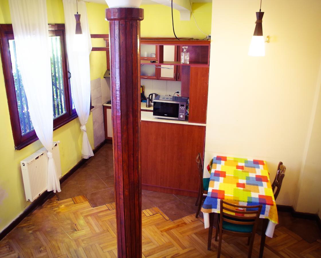 Patio Hostel Tbilisi Exterior photo